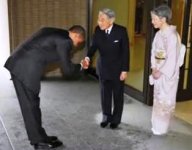 obamabowjapan.jpg